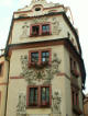 JN-Czechy-Praha-Mostecka/Karlova: Jan na fasadzie Domu Pod Złotą Studnią (fot: Falbanka, 2006-10-04)
