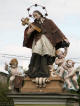 JN-Górny Śląsk-X.Cieszyńskie-Pogwizdów: piękna figura Jana N. z aniołkami (fot: A.Ż., 2008)