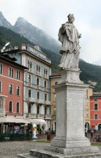 JN-Italia-Riva del Garda: Nepomuk na rynku (fot: Piotr Bielawski
)